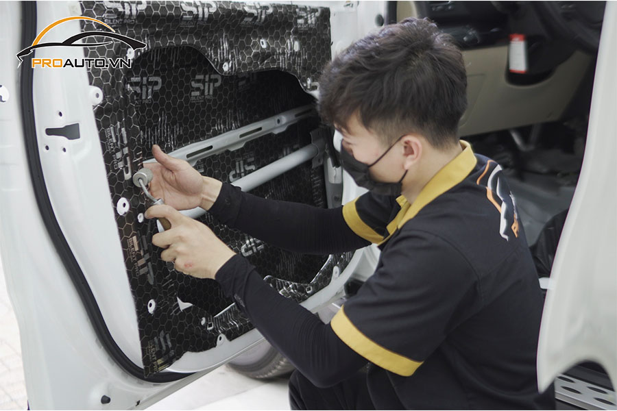 Cách âm cửa xe ô tô