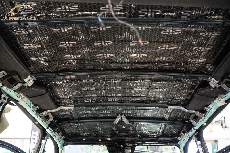 Cách âm trần xe hơi