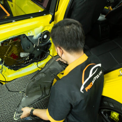 cach am xe BMW i8 2 1