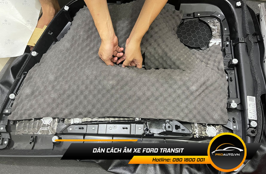 Cách âm chống ồn xe Ford Transit mang lại nhiều tiện ích cho người lái