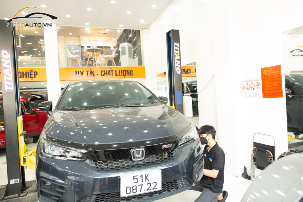 Thi công cách âm chống ồn xe Honda City tại Trung tâm Proauto.vn