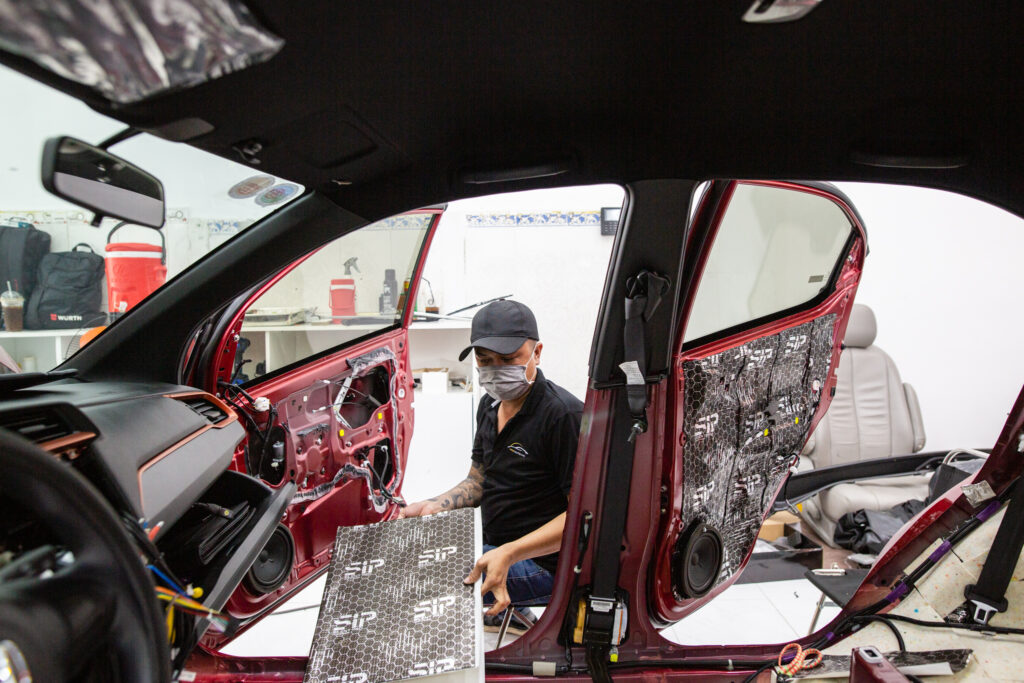 Thi công cách âm chống ồn xe hơi chuyên nghiệp tại Proauto.vn