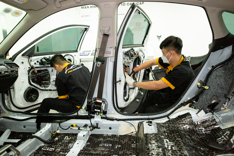 Thi công cách âm chống ồn xe hơi chuyên nghiệp tại Proauto.vn