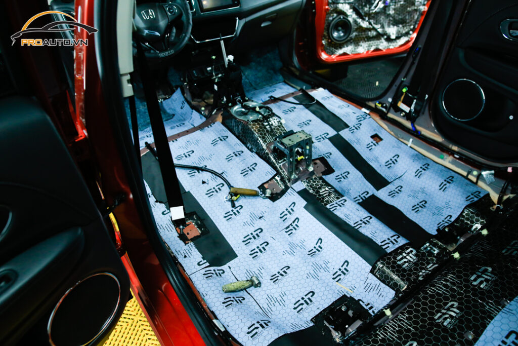 Dán tiêu âm xe Honda HRV