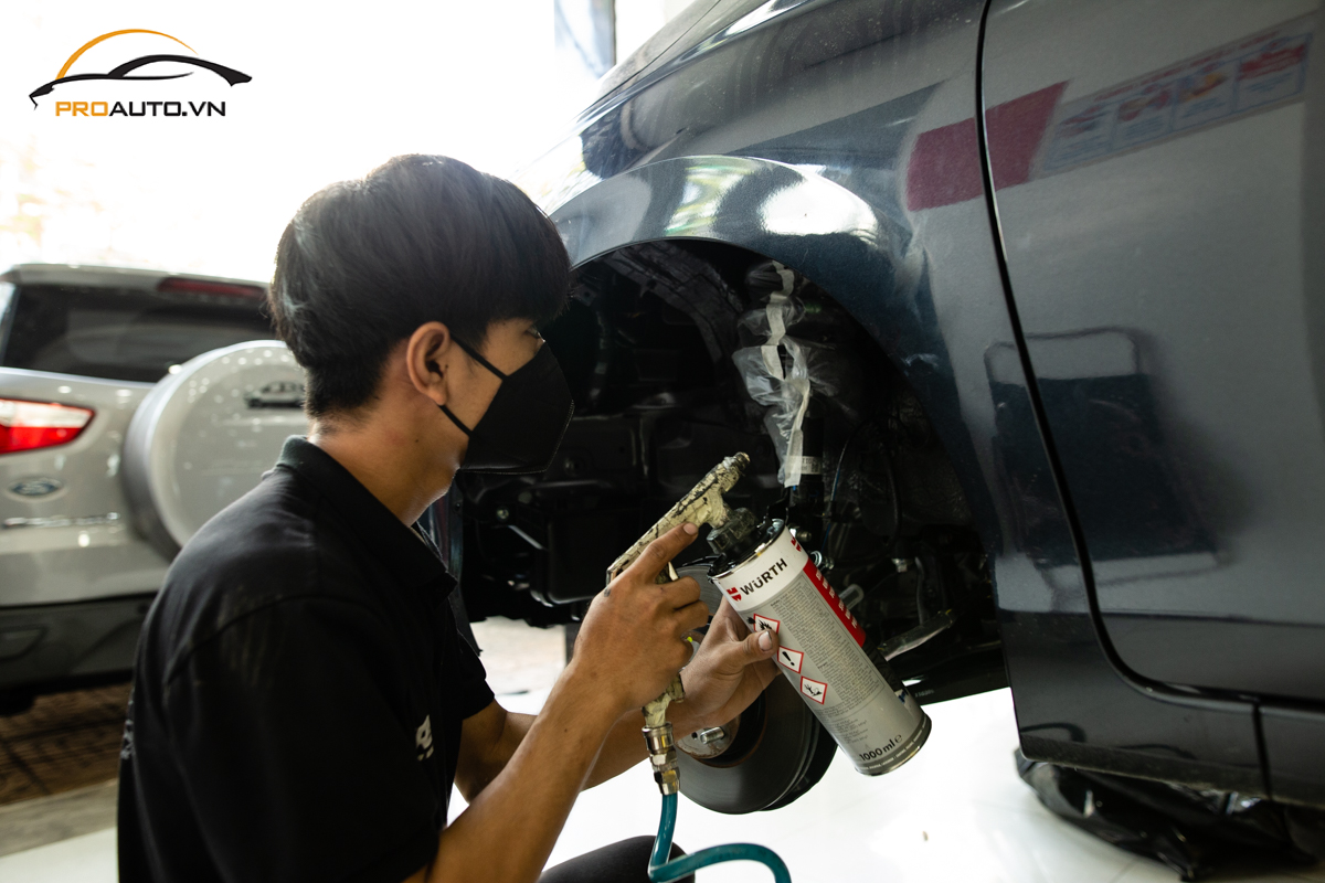 Thi công cách âm chống ồn xe hơi chuyên nghiệp tại Proauto.vn