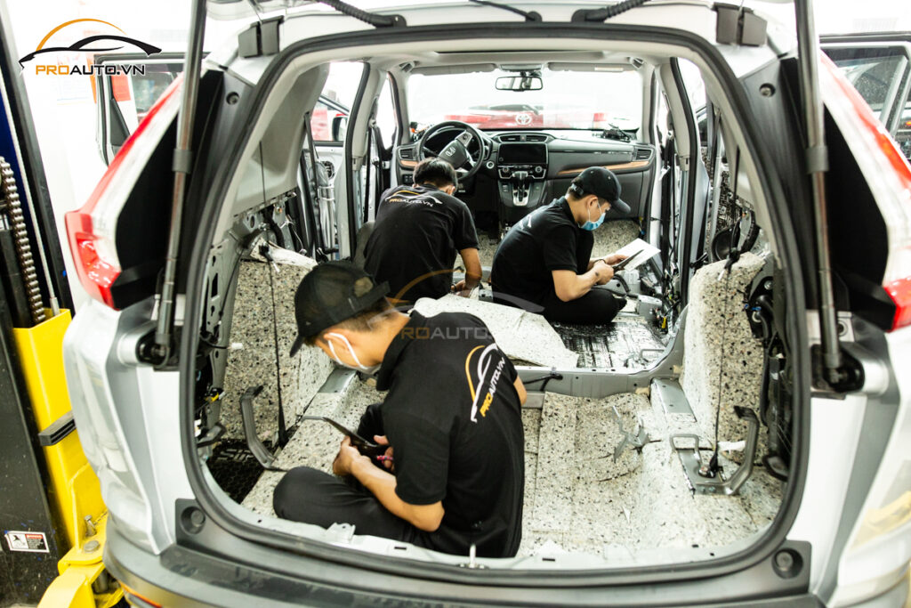 Thi công cách âm chống ồn xe hơi chuyên nghiệp tại Proauto.vn