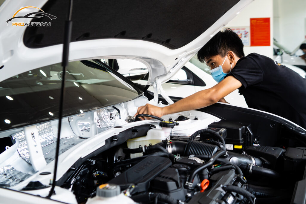 Cách âm vị trí khoang máy xe Pajero Sport