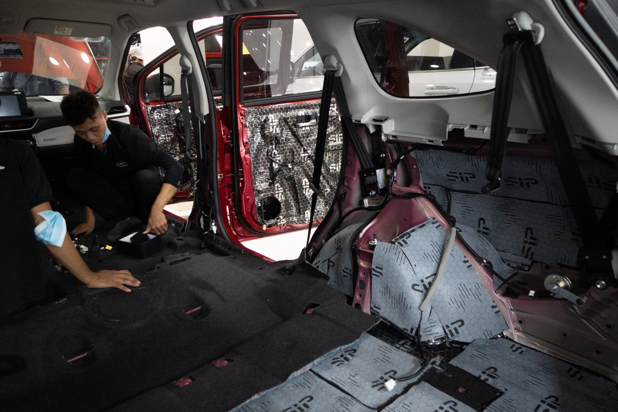 Cách Âm Xe Porsche Panamera - Ảnh 4