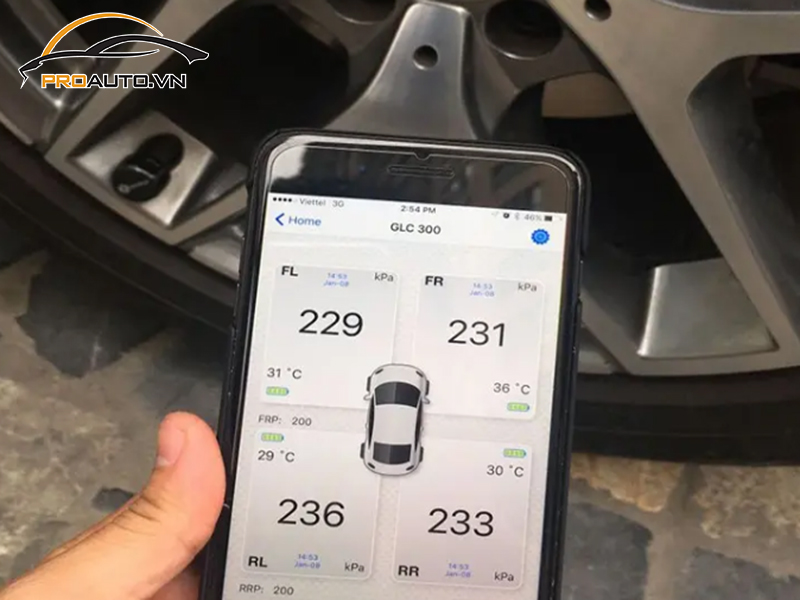 Lắp cảm biến áp suất lốp cho xe Toyota Prado