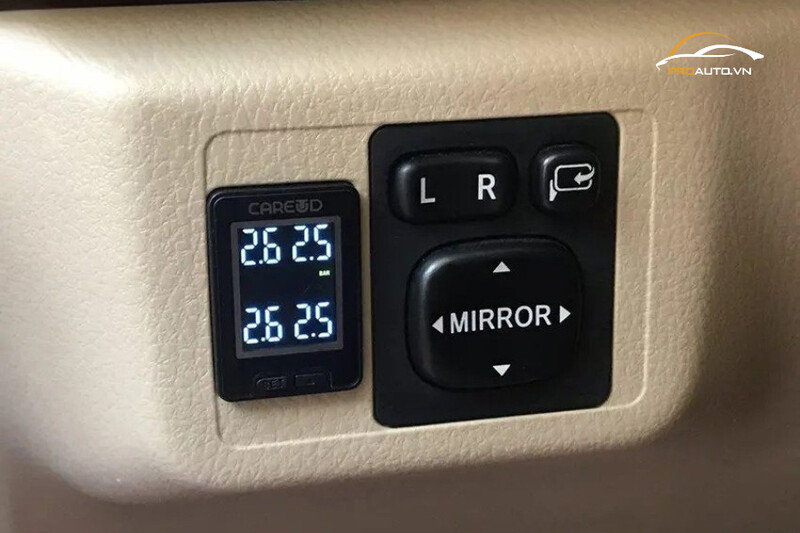 Cảm biến áp suất lốp Careud U912