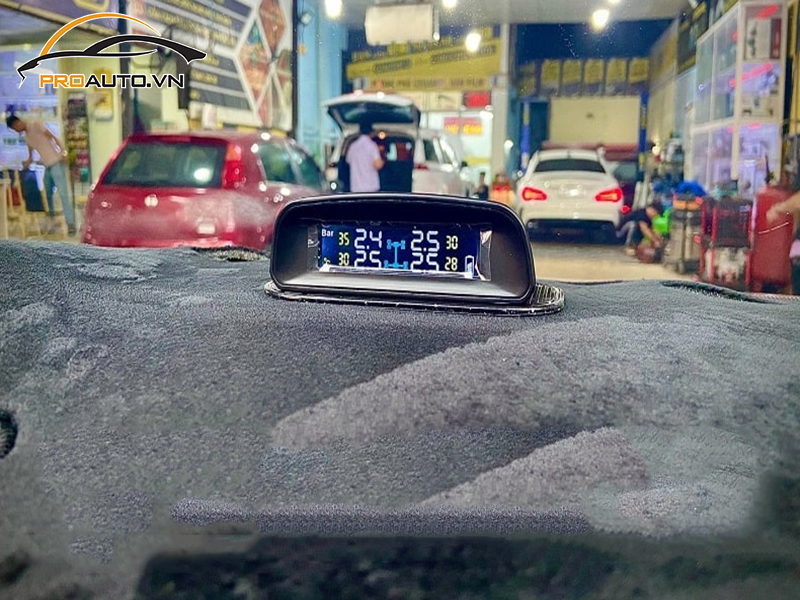 Lắp Cảm Biến Áp Suất Lốp Cho Xe Peugeot 2008