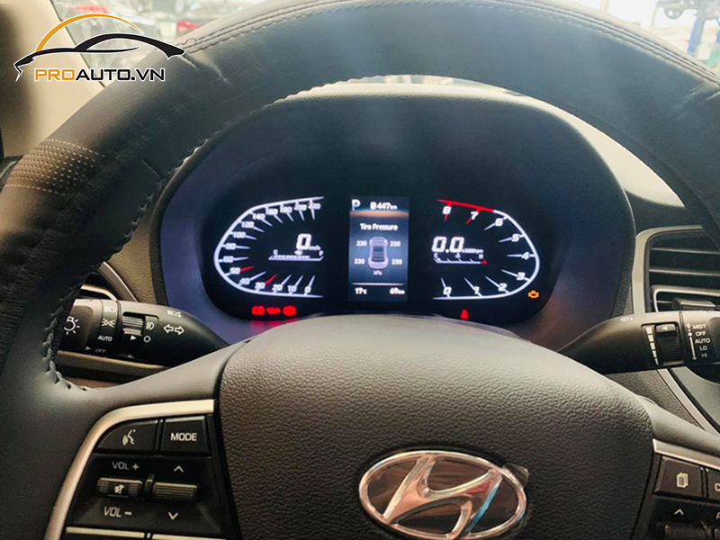 Lắp cảm biến áp suất lốp cho xe Hyundai Accent