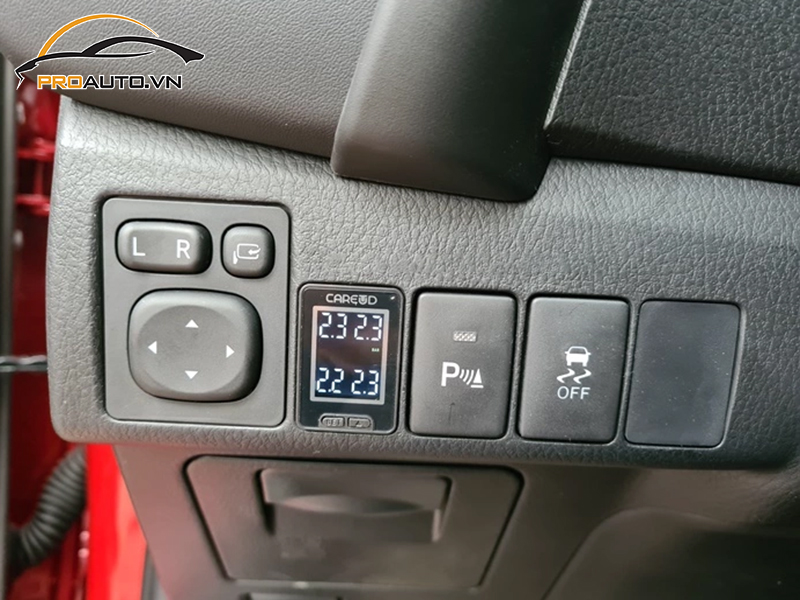Lắp cảm biến áp suất lốp cho xe Toyota Altis