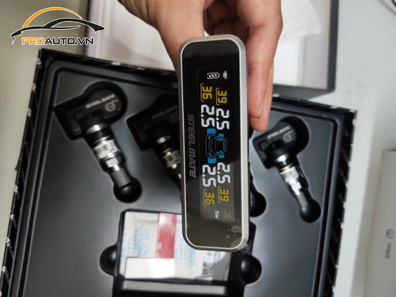 Lắp Cảm Biến Áp Suất Lốp Cho Xe Mercedes Benz C-Class