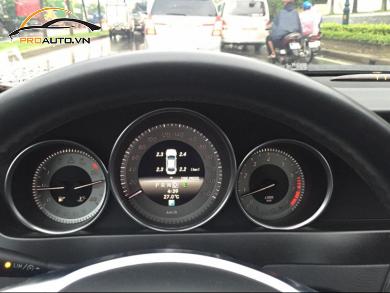 Lắp Cảm Biến Áp Suất Lốp Cho Xe Mercedes Benz CLA