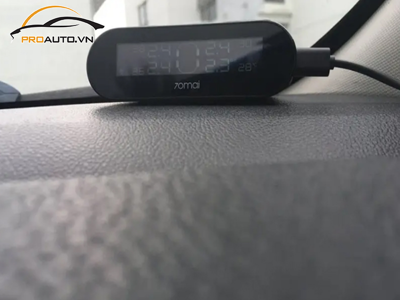 Lắp Cảm Biến Áp Suất Lốp Cho Xe Mercedes Benz CLA