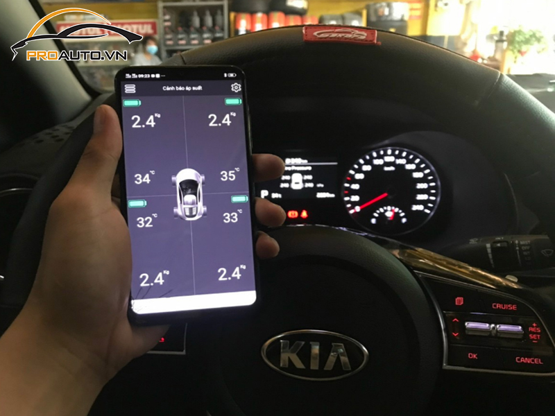 Lắp Cảm Biến Áp Suất Lốp Cho Xe Kia Carnival