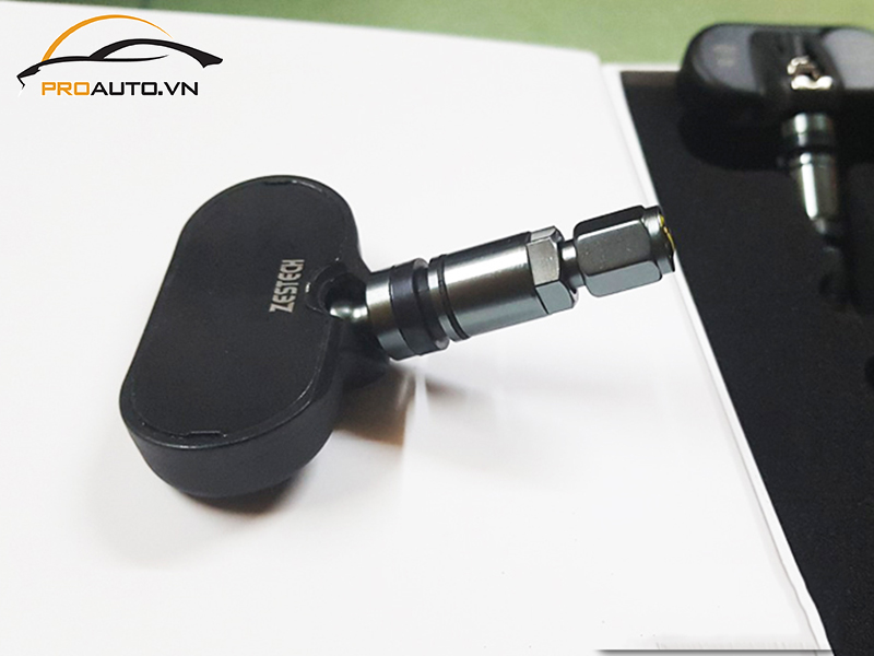 Lắp cảm biến áp suất lốp cho xe Honda City