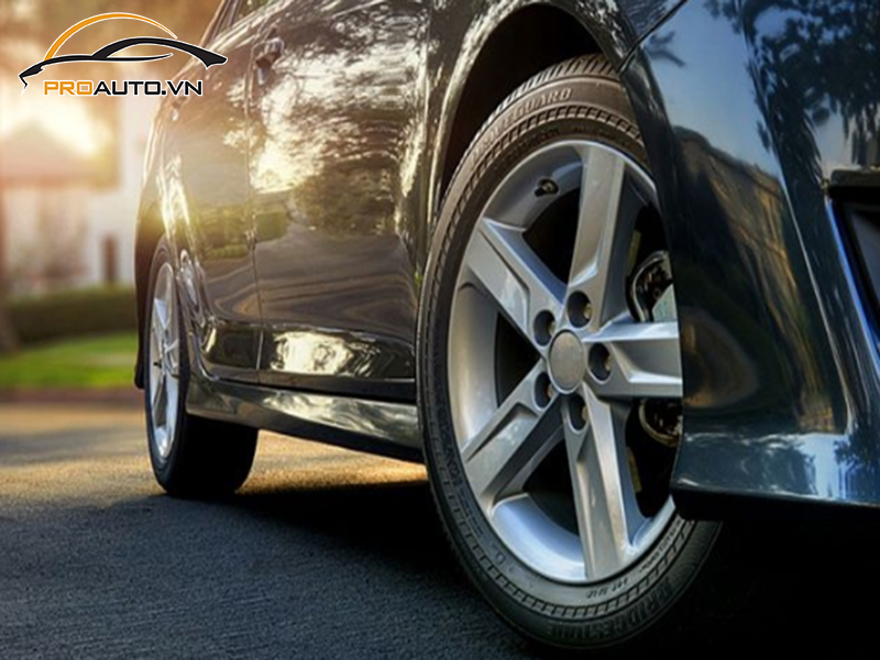 Lắp cảm biến áp suất lốp cho xe Honda Civic