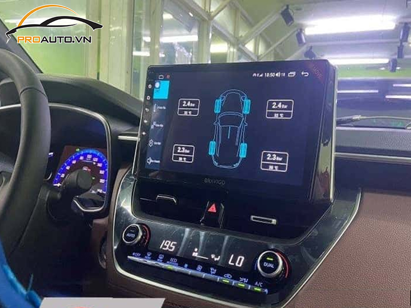 Lắp cảm biến áp suất lốp cho xe Toyota Cross