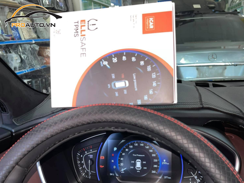 Lắp cảm biến áp suất lốp cho xe Hyundai Elantra