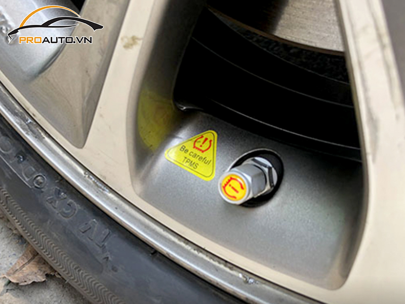 Lắp Cảm Biến Áp Suất Lốp Cho Xe Ford Escape