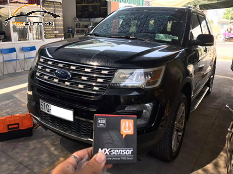 Lắp Cảm Biến Áp Suất Lốp Cho Xe Ford Explorer - Ảnh 2