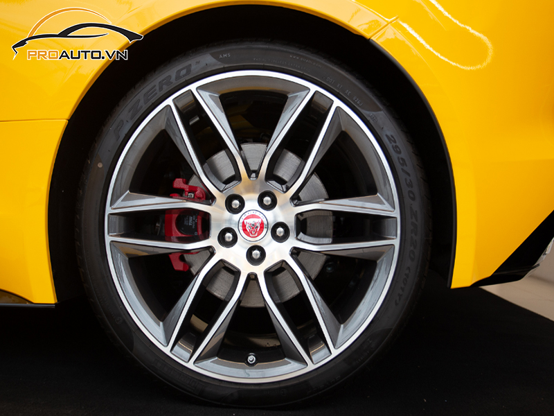 Lắp Cảm Biến Áp Suất Lốp Cho Xe Jaguar F-Type