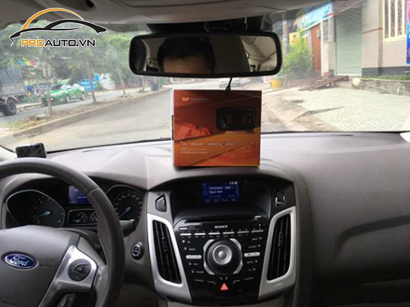 Lắp Cảm Biến Áp Suất Lốp Cho Xe Ford Focus