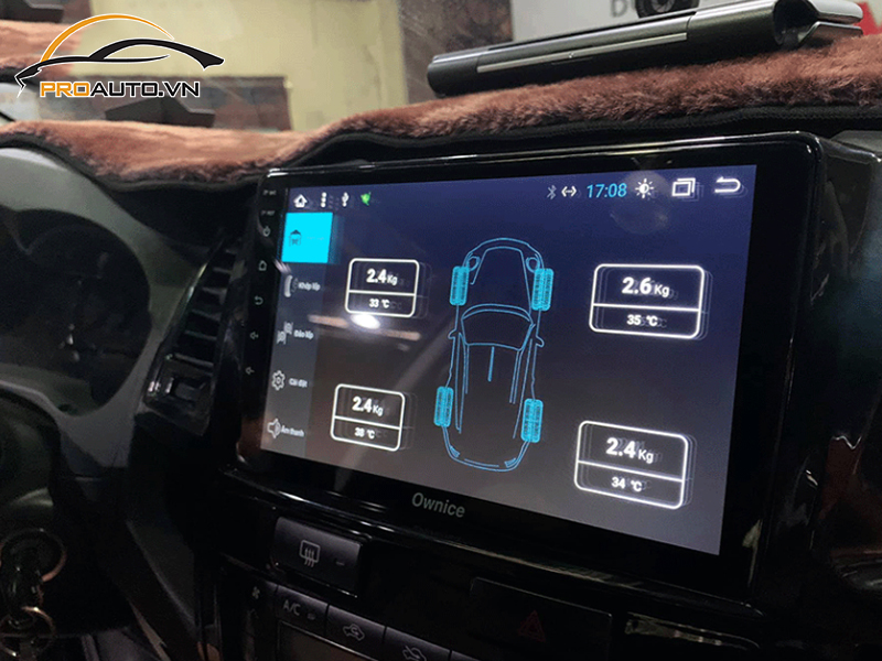 Lắp cảm biến áp suất lốp cho xe Toyota Fortuner