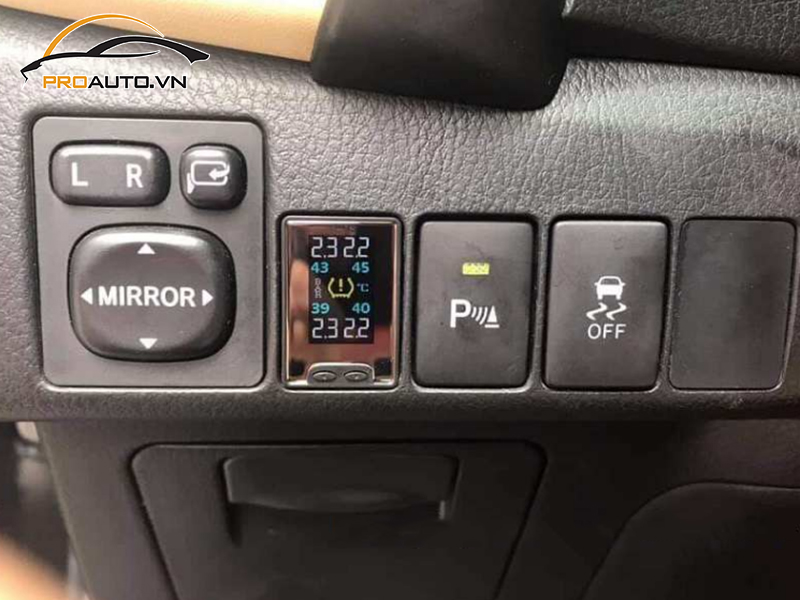 Lắp Cảm Biến Áp Suất Lốp Cho Xe Mercedes Benz GLC 200