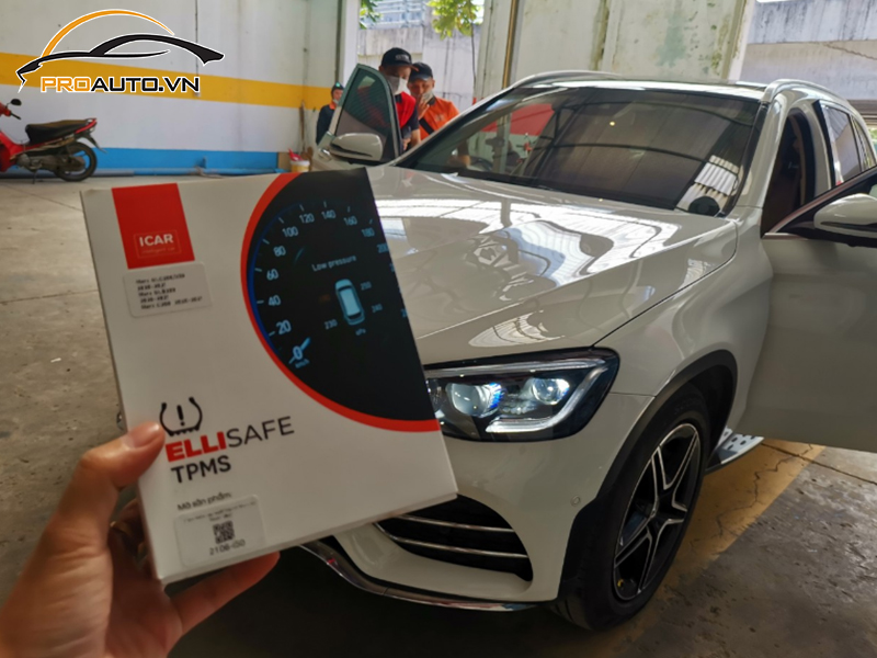 Lắp Cảm Biến Áp Suất Lốp Cho Xe Mercedes Benz GLC 200