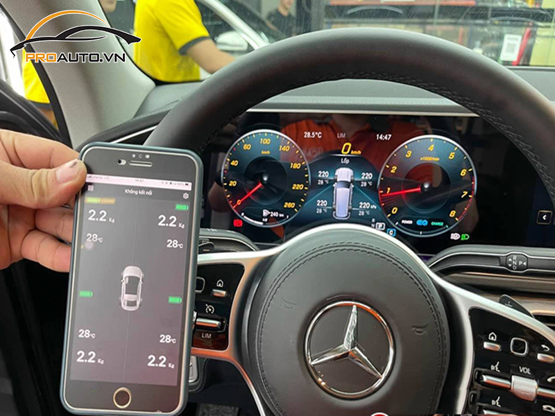 Lắp Cảm Biến Áp Suất Lốp Cho Xe Mercedes Benz GLE