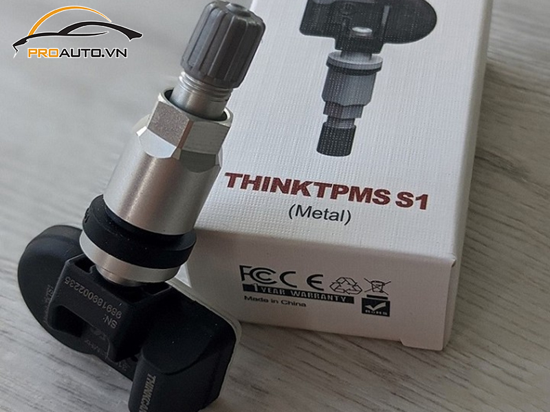 Lắp cảm biến áp suất lốp cho xe Hyundai Genesis