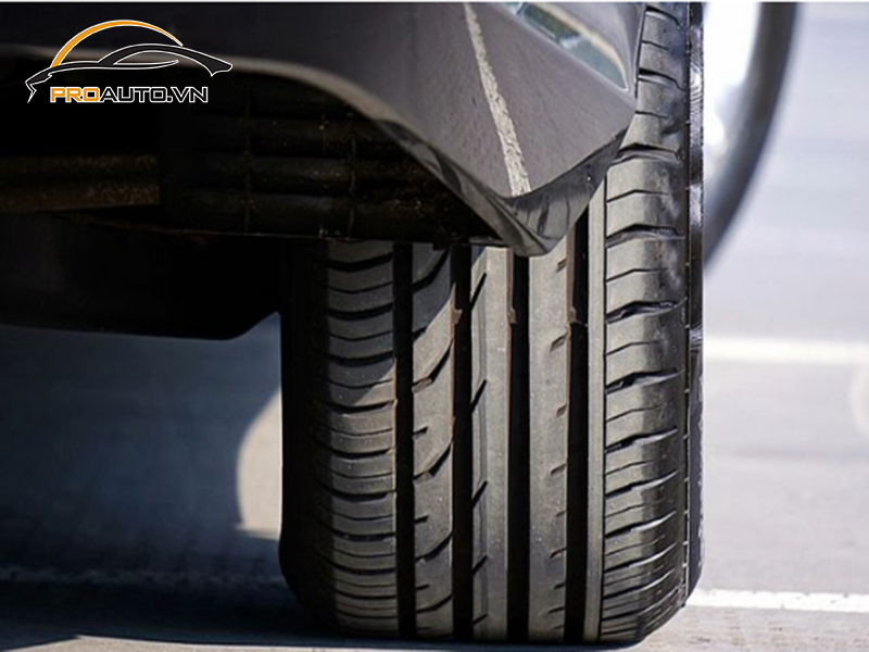 Lắp cảm biến áp suất lốp cho xe Hyundai Genesis