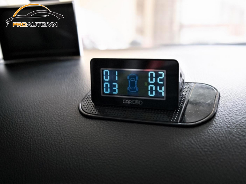 Lắp cảm biến áp suất lốp cho xe Hyundai Genesis