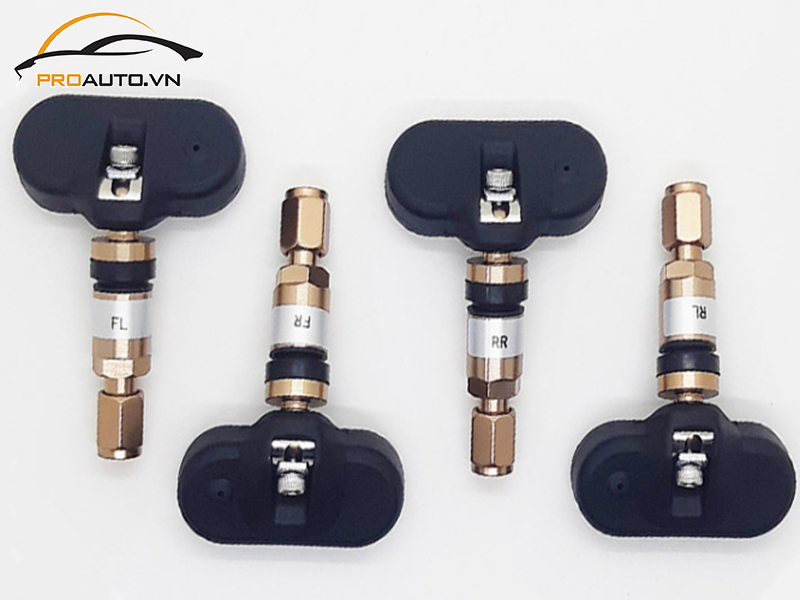 Lắp cảm biến áp suất lốp cho xe Toyota Hiace