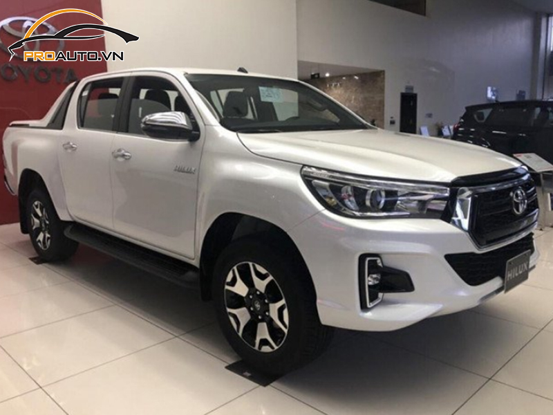 Lắp cảm biến áp suất lốp cho xe Toyota Hilux
