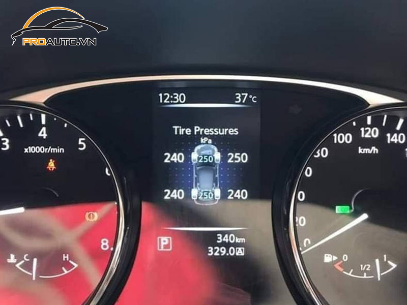 Lắp Cảm Biến Áp Suất Lốp Cho Xe Nissan Kicks