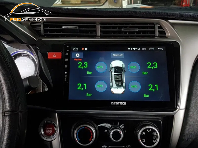 Lắp cảm biến áp suất lốp cho xe Toyota Land Cruiser