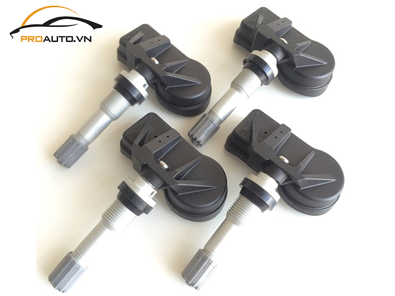 Lắp cảm biến áp suất lốp cho xe Toyota Land Cruiser