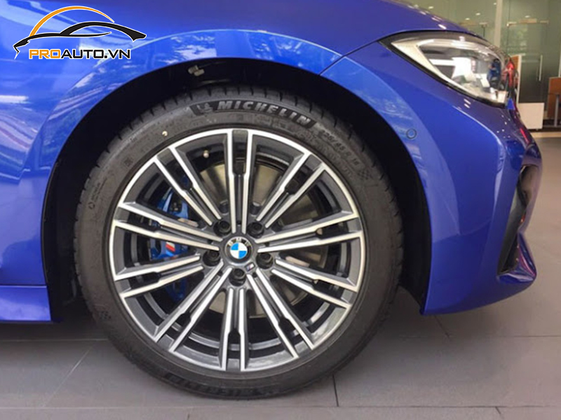 Lắp Cảm Biến Áp Suất Lốp Cho Xe BMW M Series