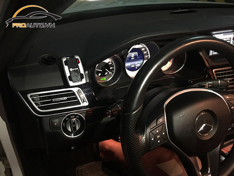 Lắp Cảm Biến Áp Suất Lốp Cho Xe Mercedes Benz Maybach