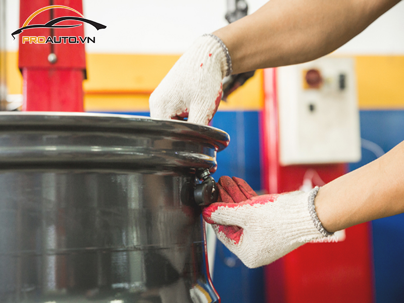 Lắp Cảm Biến Áp Suất Lốp Cho Xe Subaru Outback