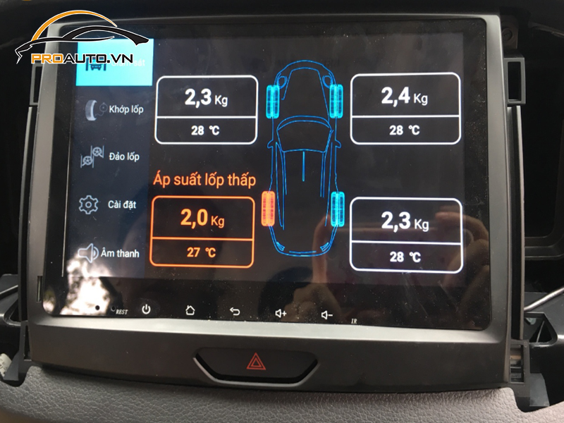 Lắp cảm biến áp suất lốp cho xe Hyundai Starex