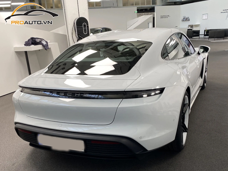 Lắp Cảm Biến Áp Suất Lốp Cho Xe Porsche Taycan