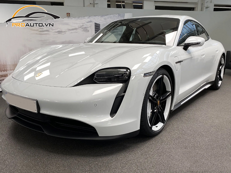 Lắp Cảm Biến Áp Suất Lốp Cho Xe Porsche Taycan