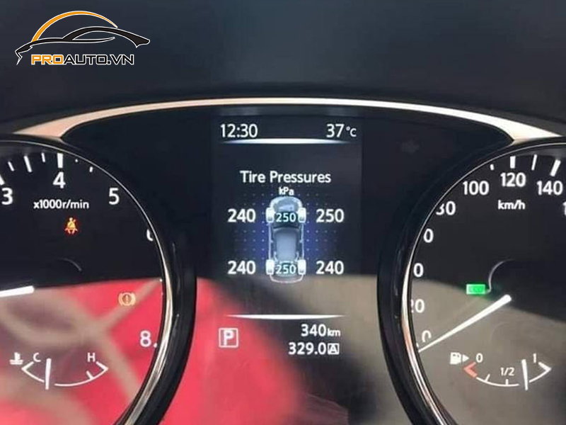 Lắp Cảm Biến Áp Suất Lốp Cho Xe Nissan Teana