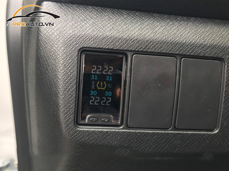 Lắp Cảm Biến Áp Suất Lốp Cho Xe Nissan Teana