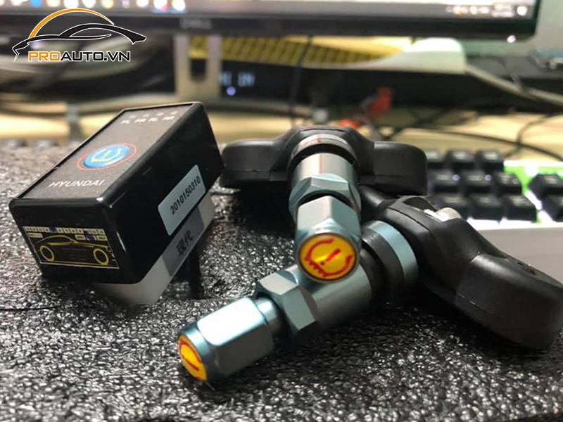 Lắp Cảm Biến Áp Suất Lốp Cho Xe Mercedes Benz V250